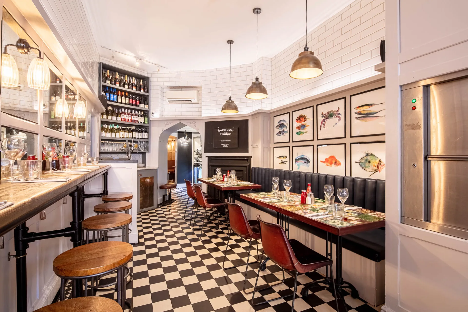 The Mayfair Chippy Knightsbridge — atmosphere