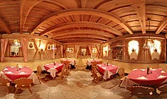 Restaurant „Ritterkeller“, Brunico