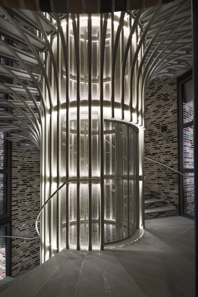 LYST — photo 7