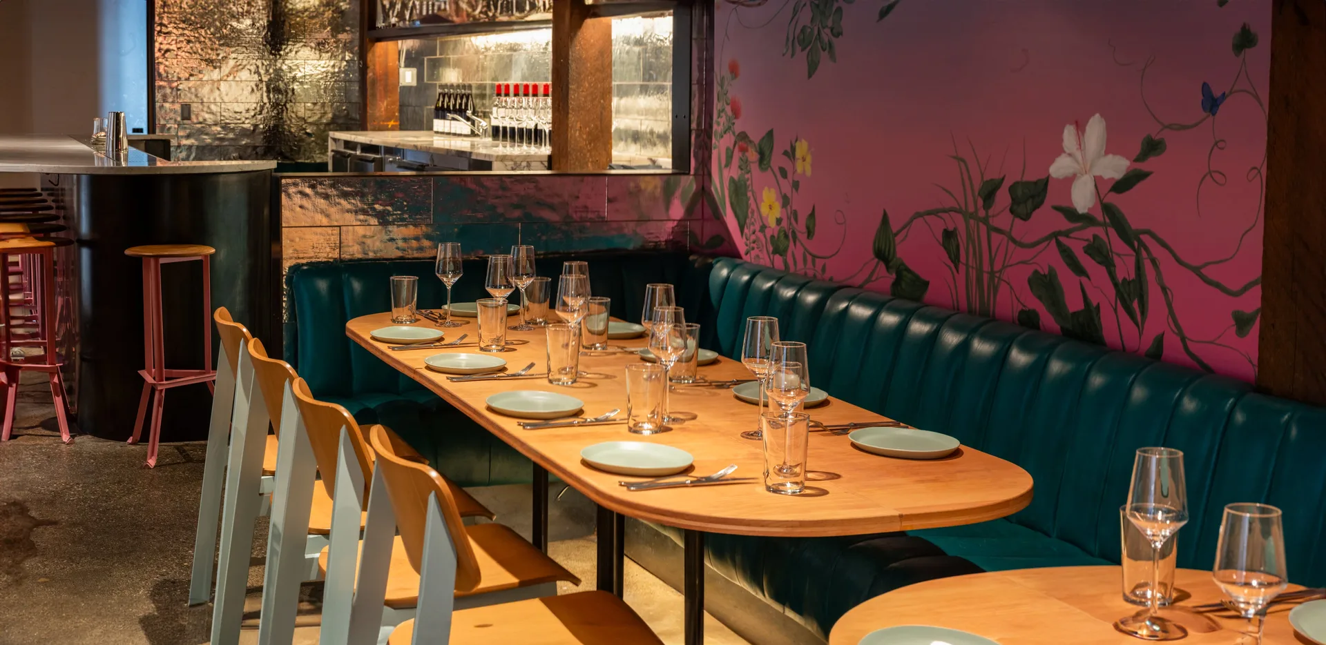 Liholiho Yacht Club — atmosphere