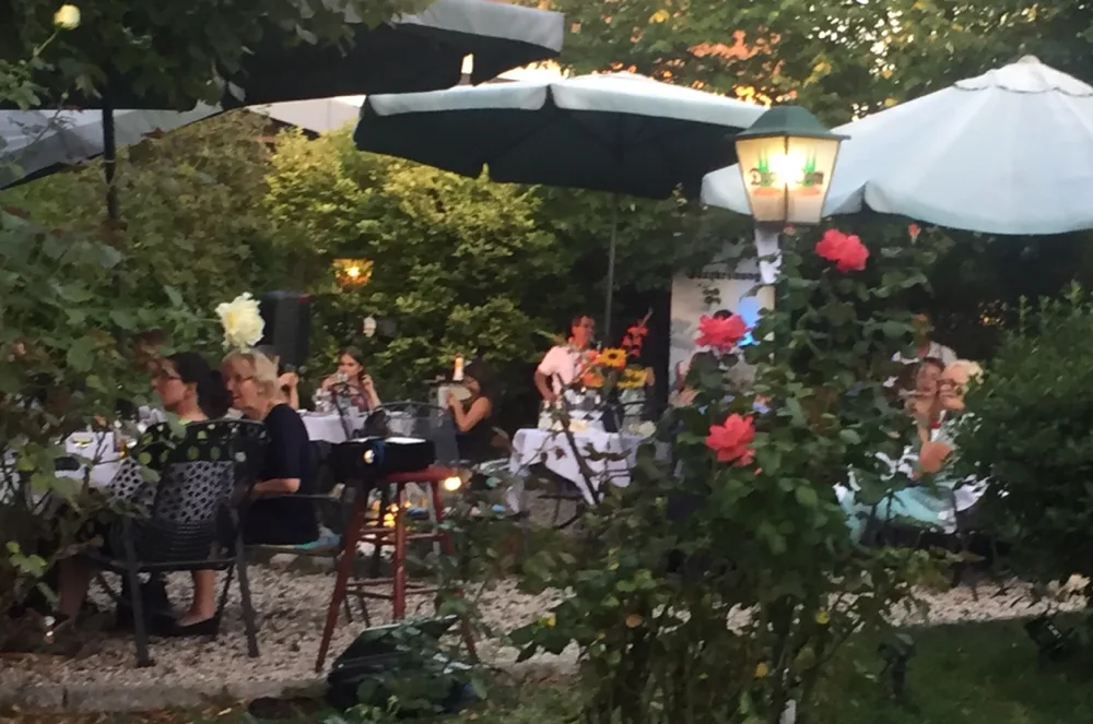 Bürgerhof — atmosphere