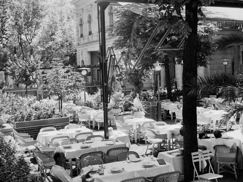 Gundel Cafe Patisserie Restaurant — photo 68