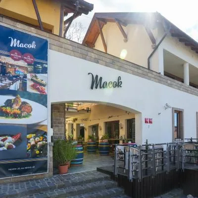 Macok Bistro — photo 40