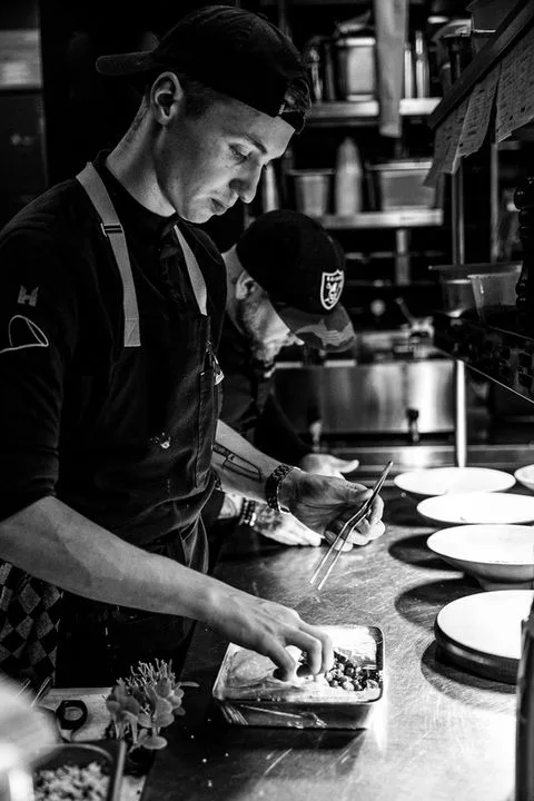 L'artiste — kitchen