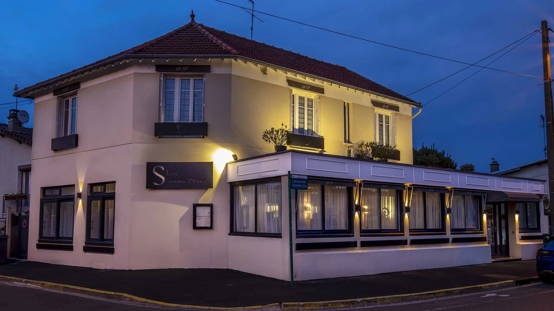 Auberge des Saints Pères — atmosphere