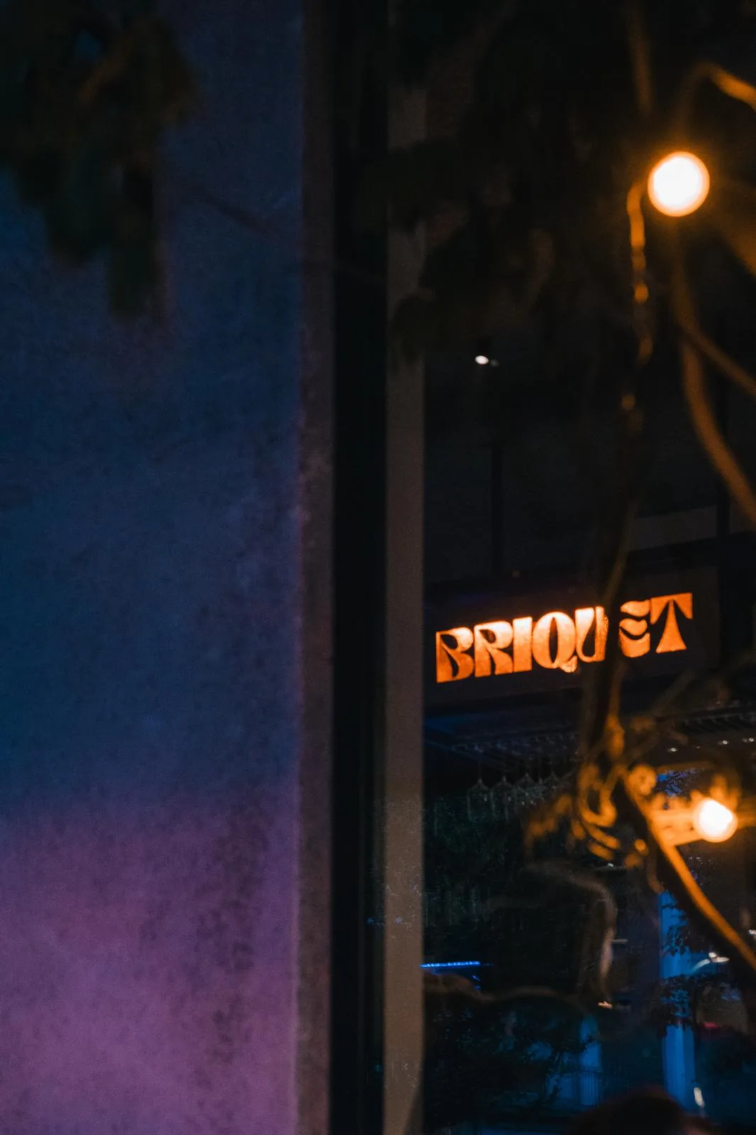 Briquet — atmosphere