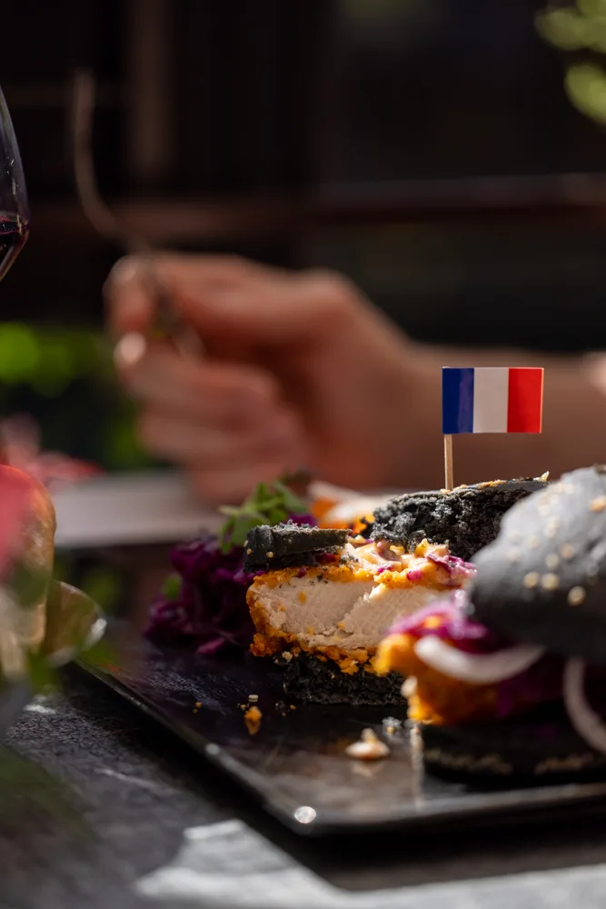 Le Comptoir de Georges — kitchen