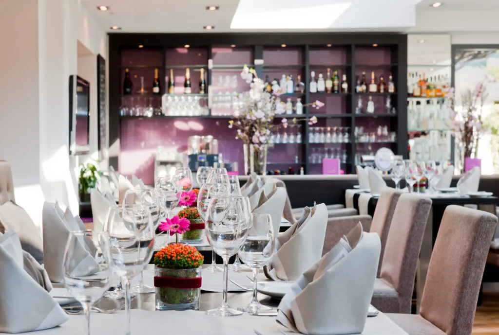 Vesper’s Restaurant &amp; Bar — atmosphere