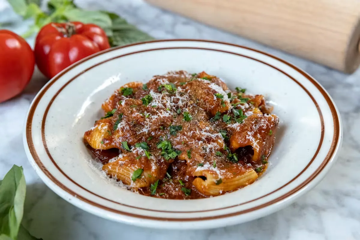 The Nice Guy — food