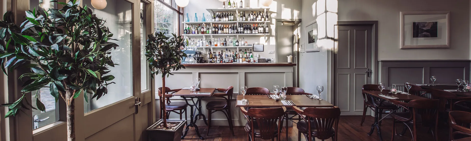 Moonfish Café — atmosphere