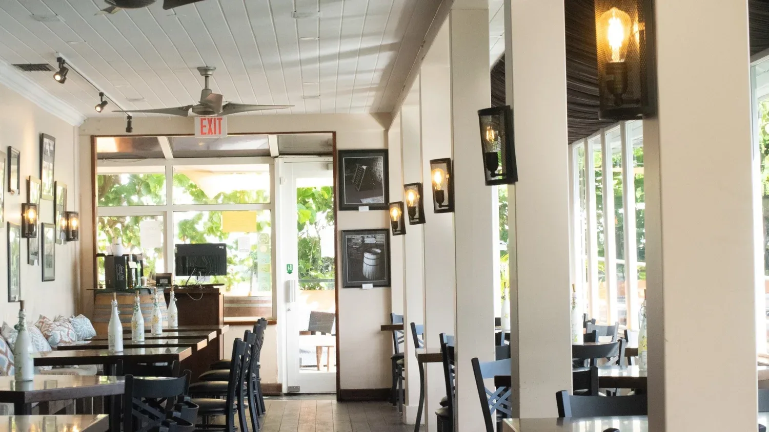 Flying Fish GastroBar — photo 36