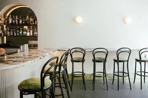 Henry's Restaurant — photo 4