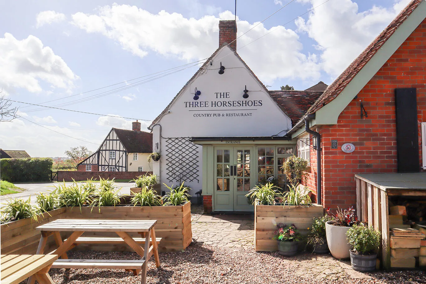 The Three Horseshoes — photo 15