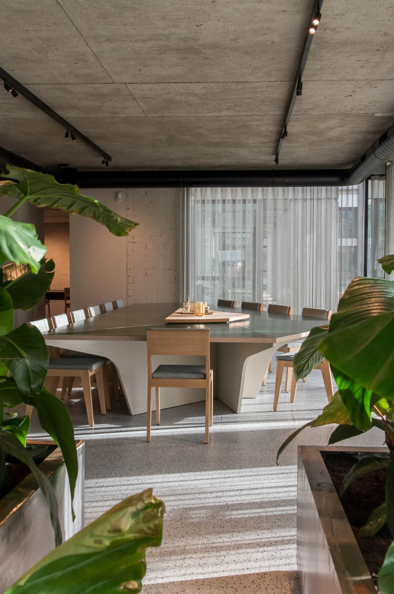 Brousse Table — photo 7