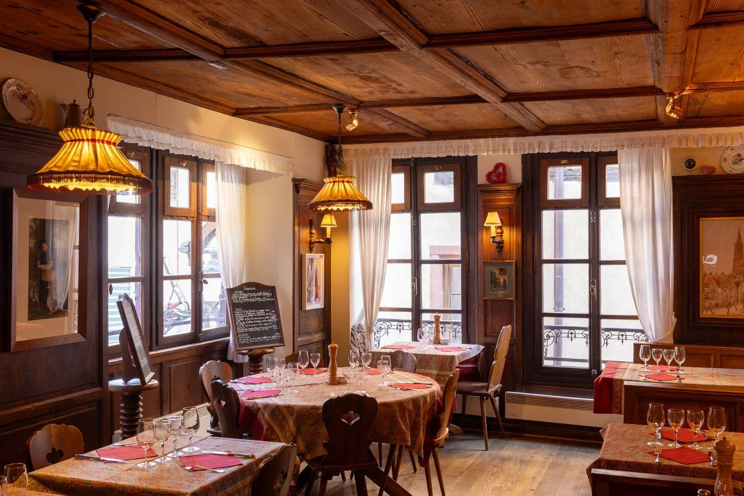 Chez Yvonne - S'Burjerstuewel — photo 22
