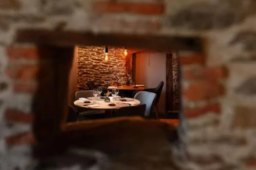 La Maison Forte — atmosphere