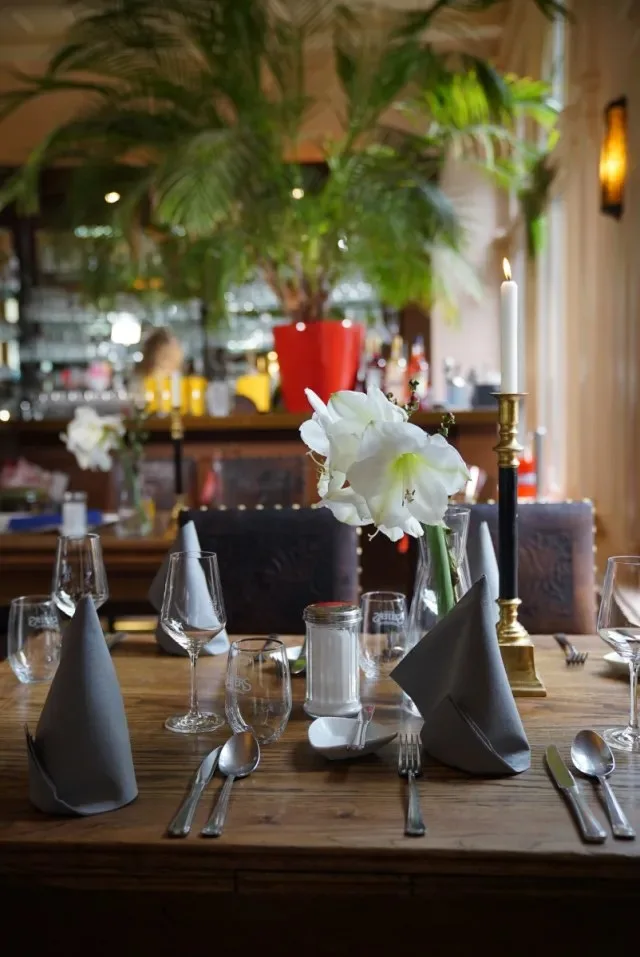 Café-Restaurant Anno 1900 — atmosphere