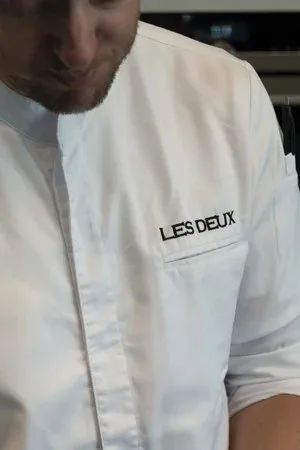 Les Deux, Paris