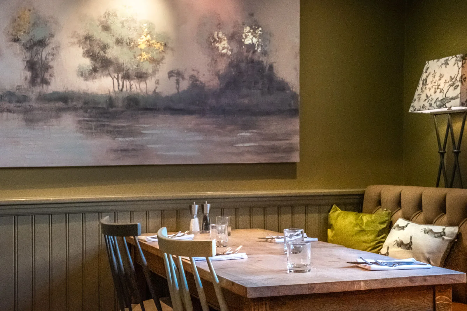 The Angel Inn — atmosphere