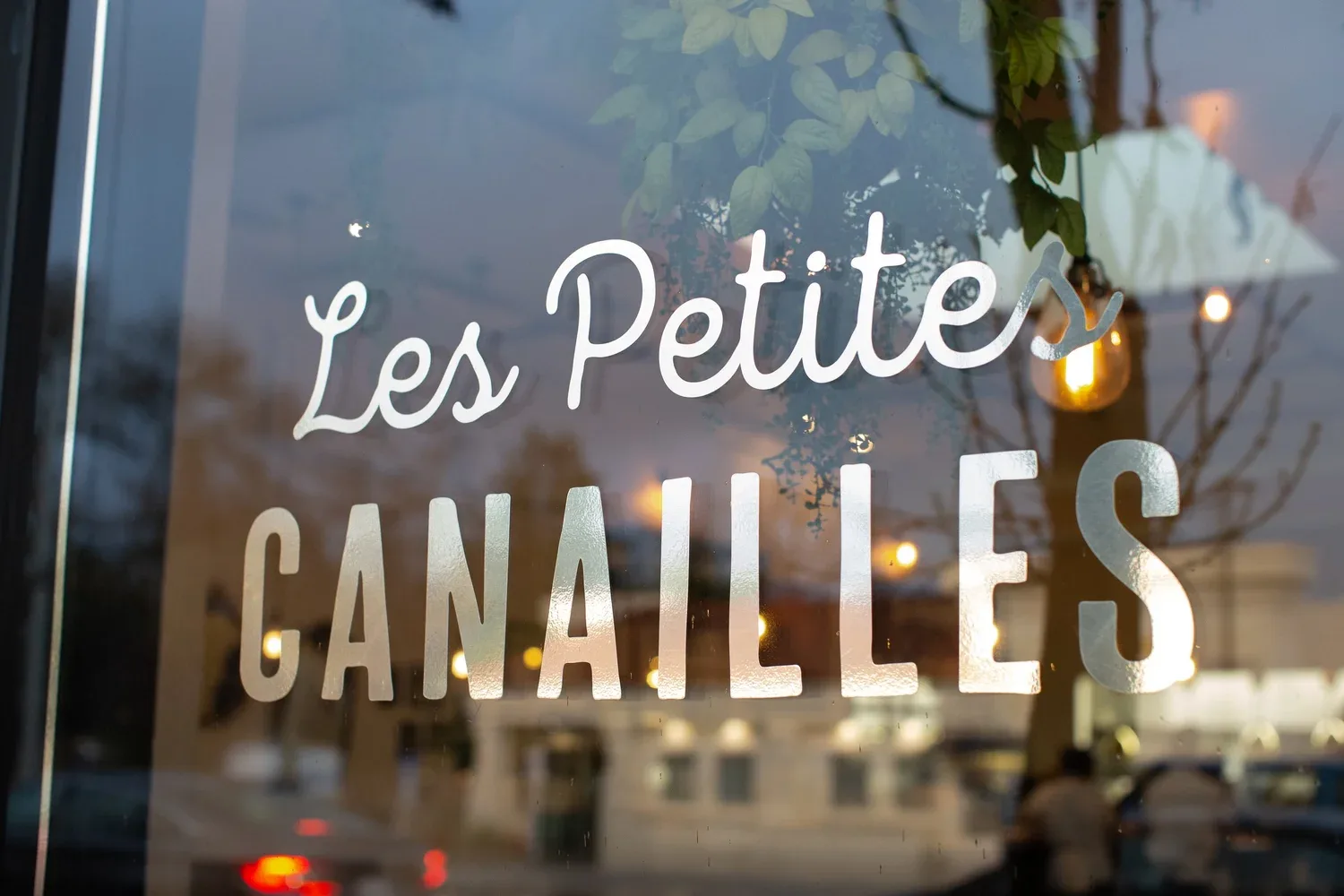Les Petites Canailles — atmosphere