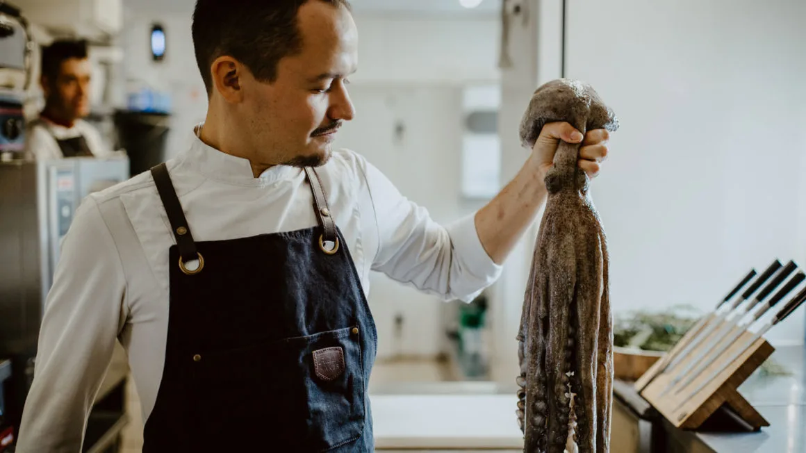 Les Pieds Dans l'Eau — kitchen