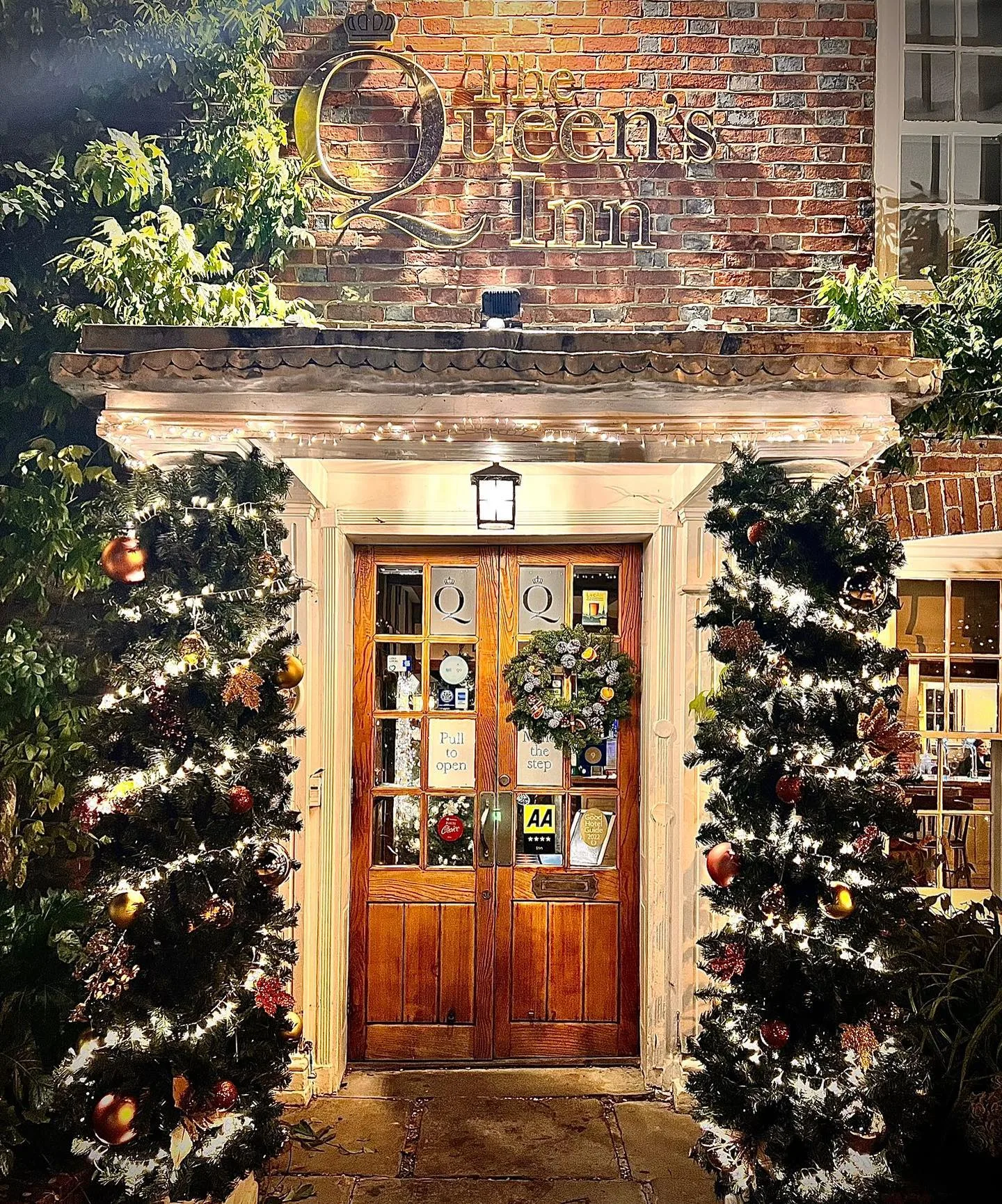 The Queen's Inn — photo 9
