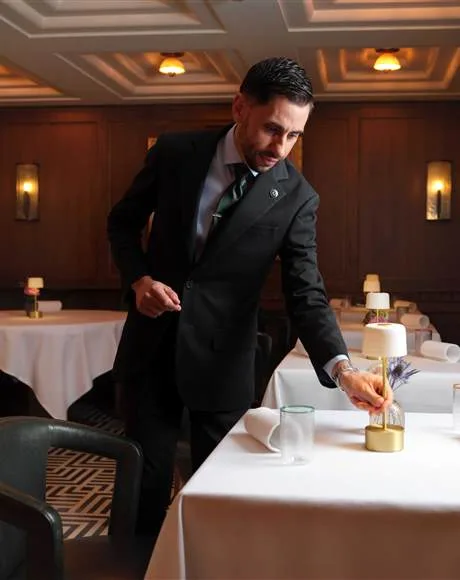 Ormer Mayfair — atmosphere