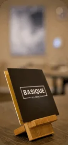 Basique, Paris