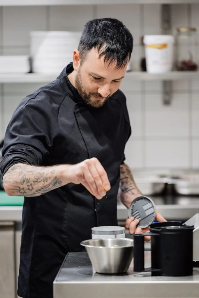 Restaurant PEBERG — kitchen