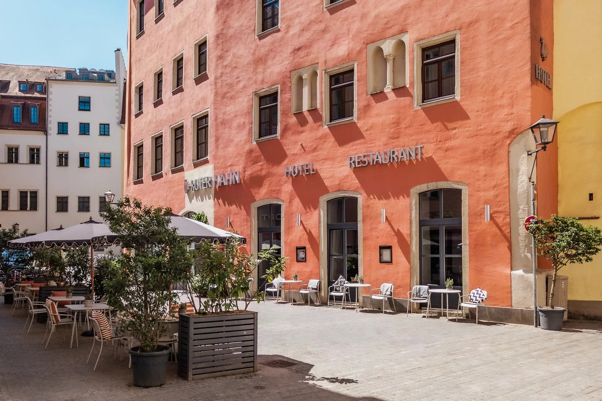 smith fine dining — atmosphere