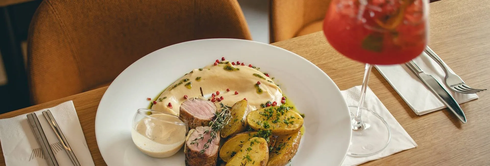 KAVÁRNA & BISTRO BRONZO — food