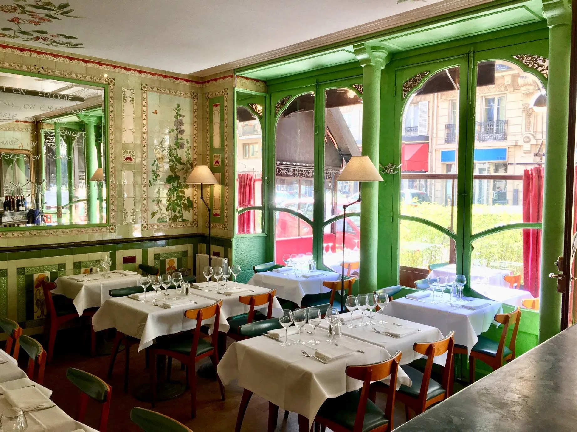 Phébé, Paris