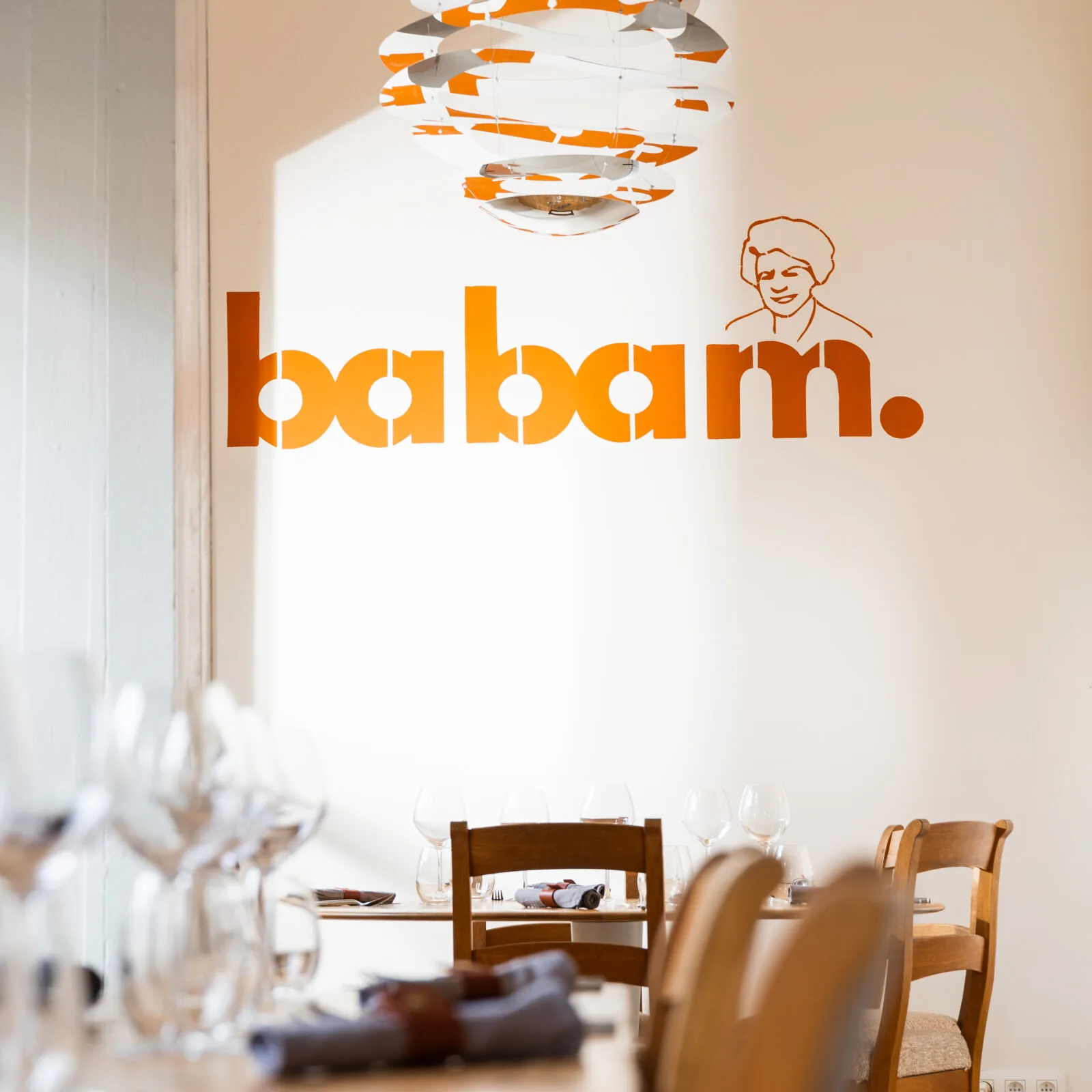 Babam, Brussels