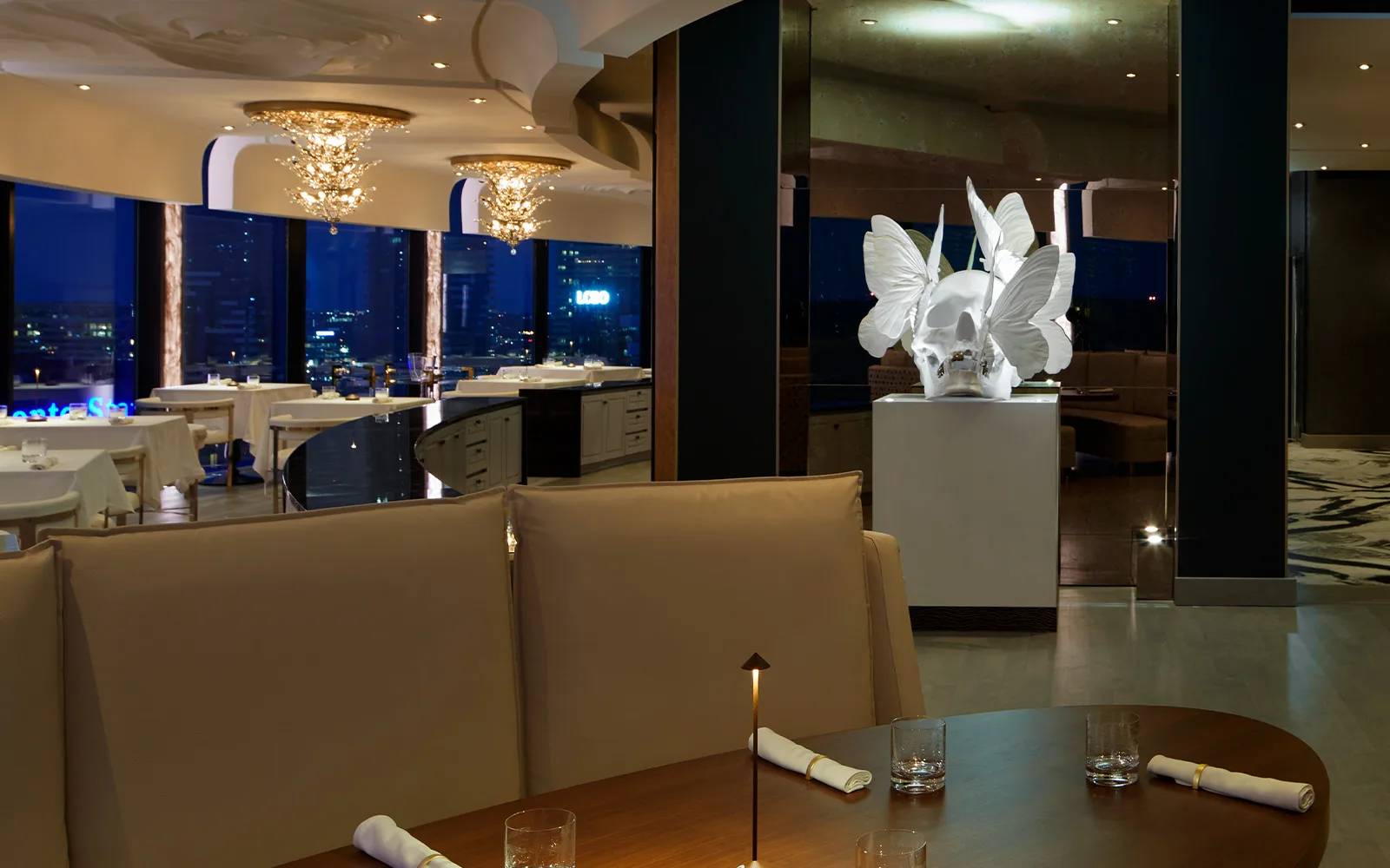 Don Alfonso 1890 — atmosphere