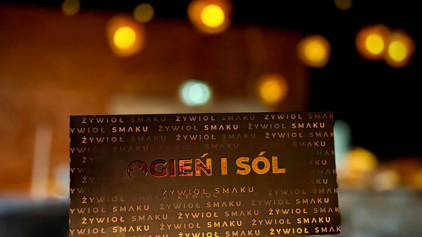 Ogień i Sól — atmosphere