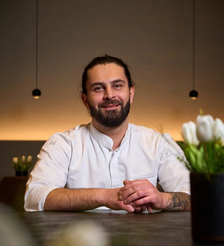 Lenis Wine &amp; Dine — kitchen