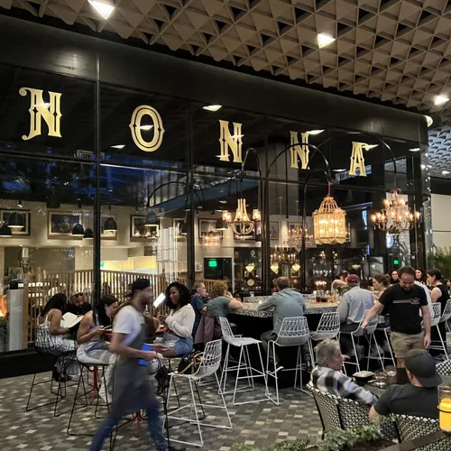Grazie Nonna — atmosphere