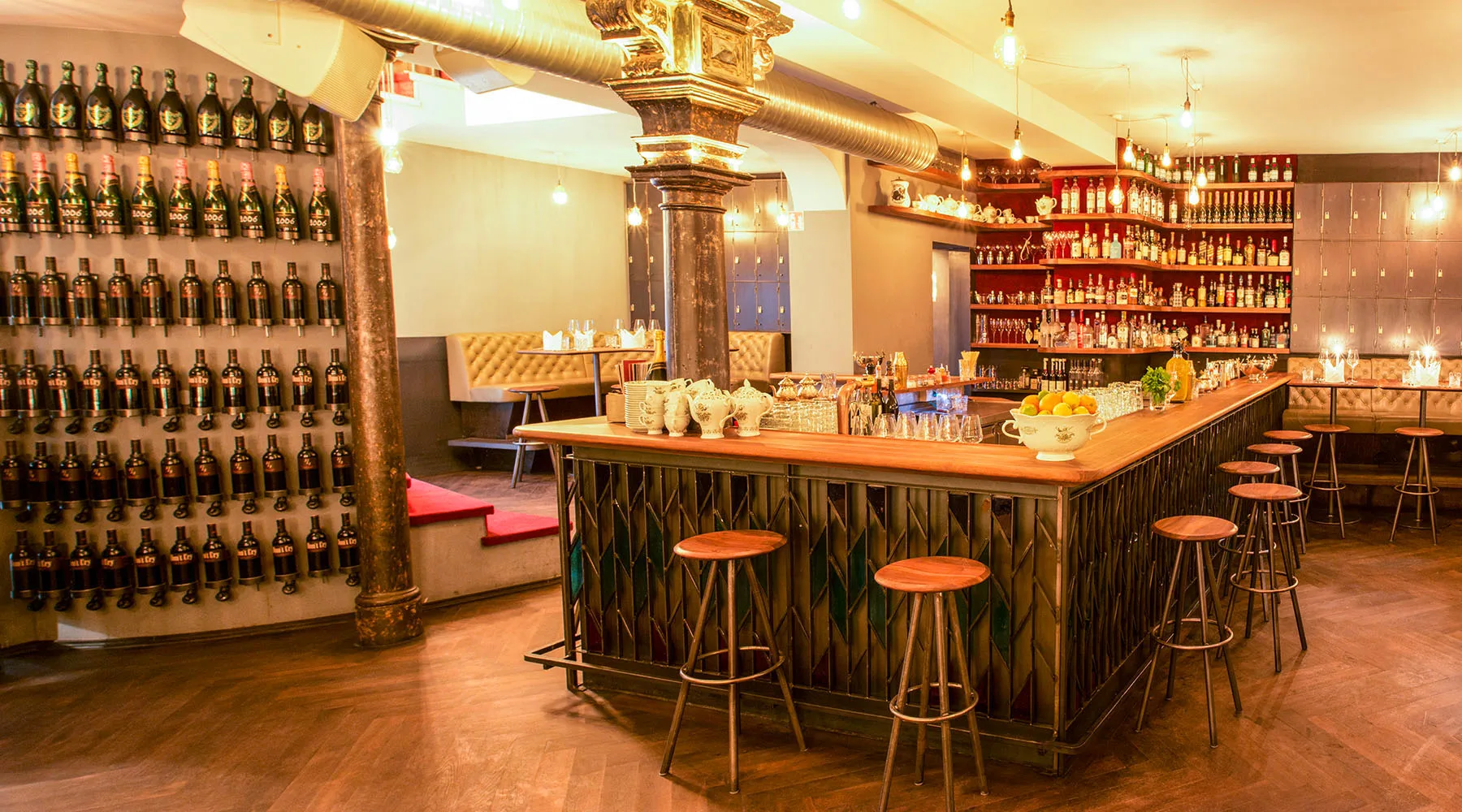 Burger &amp; Lobster Bank — photo 24