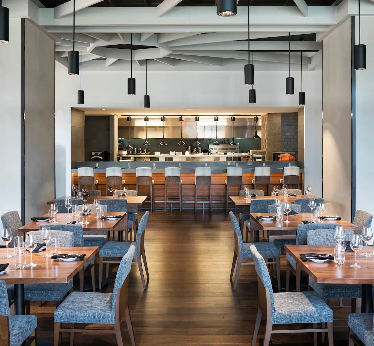 Estelle Southern Table — photo 9