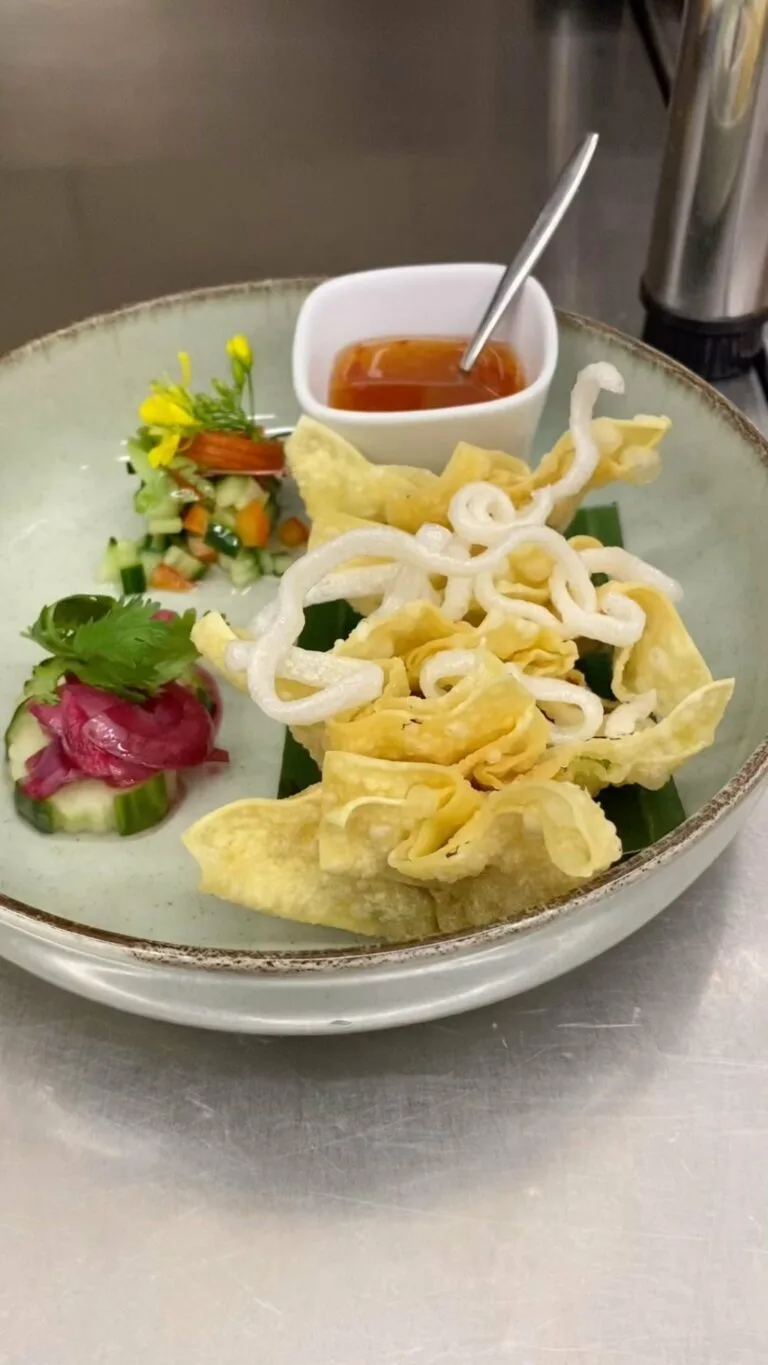 Lek Thai Chef — food