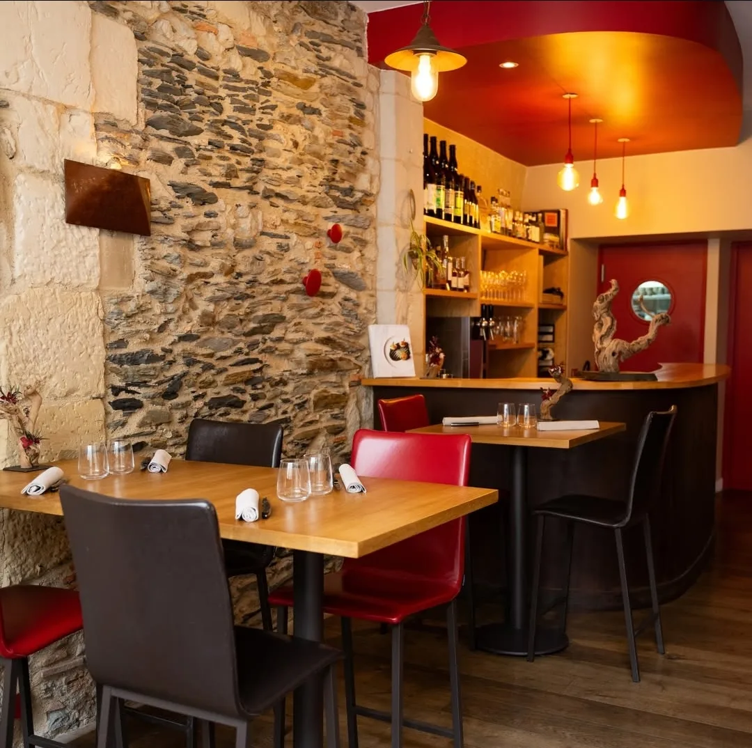 Autour d'un Cep, Angers