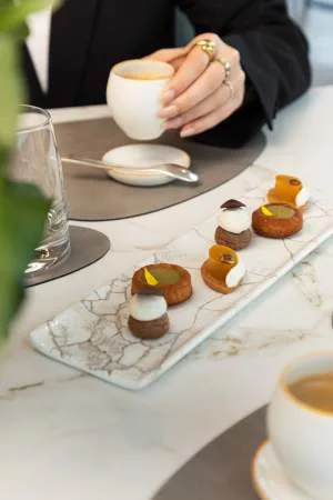 Amour Blanc — food