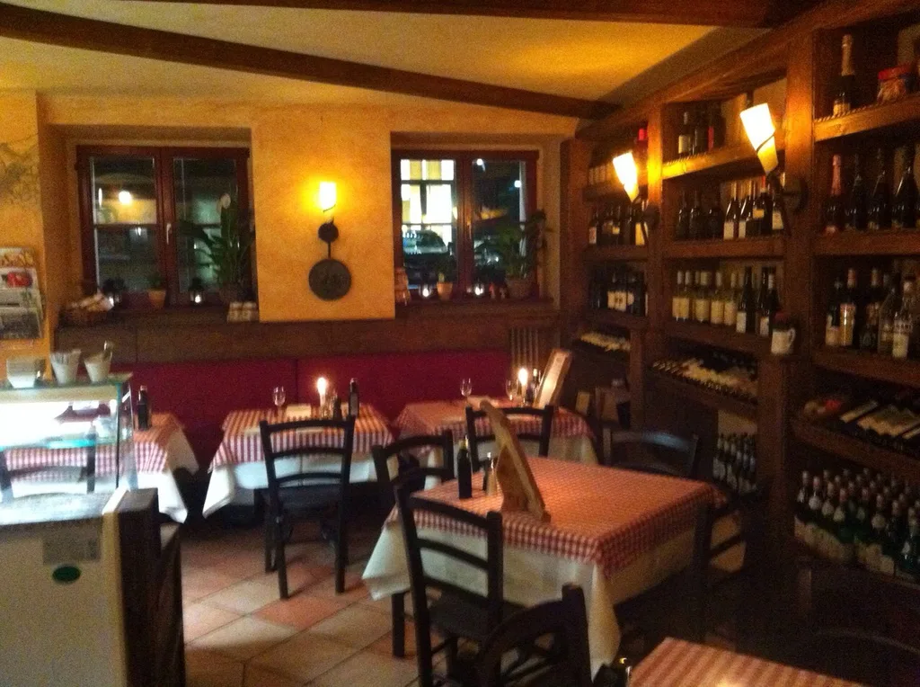 Trattoria Su e Giù — atmosphere