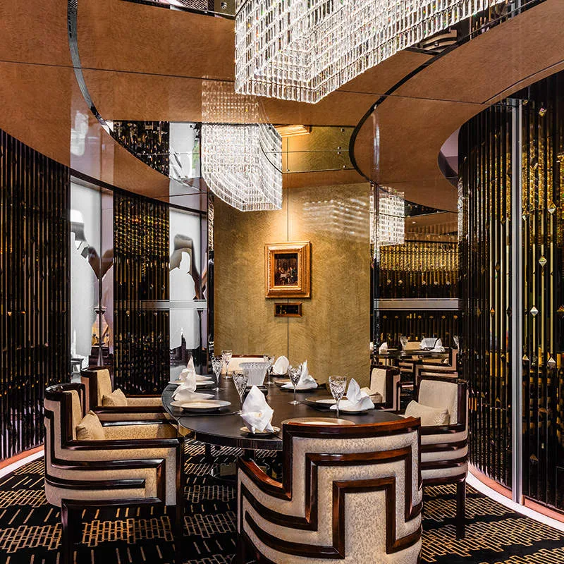 Robuchon au Dôme — atmosphere