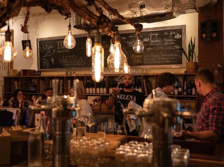 HiFi Wine Bar — photo 16