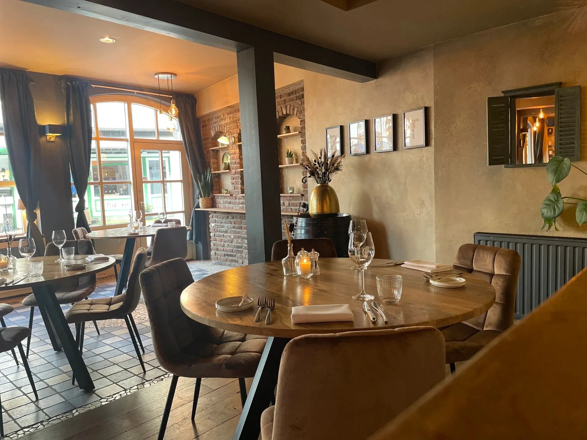 Restaurant Zest — atmosphere