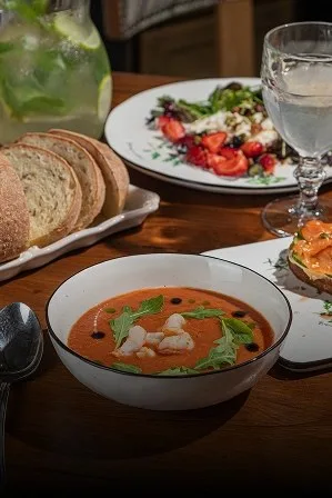 GRADSKA KAFANA — atmosphere