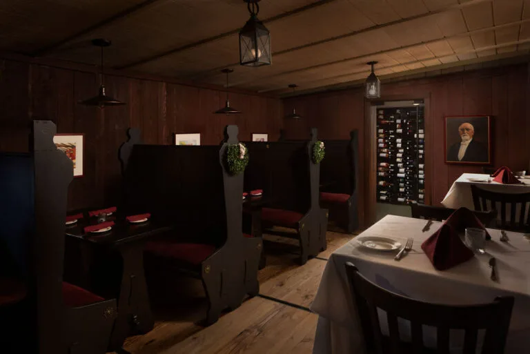 The Log Cabin — photo 6