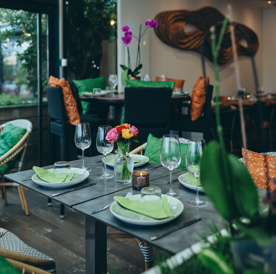 TAMARIND THAI RESTAURANT — atmosphere