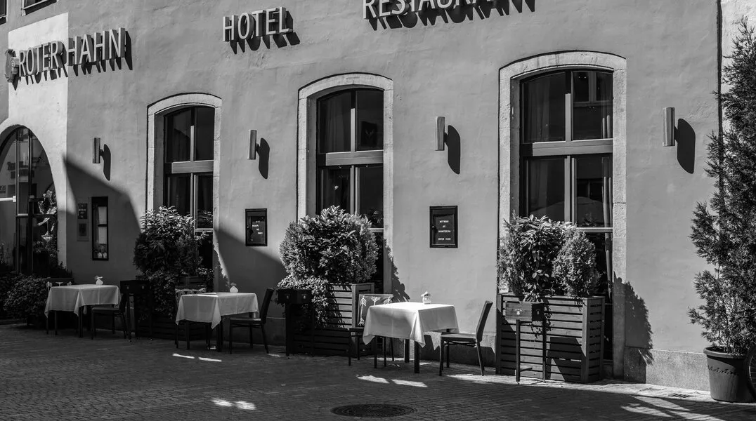 ROTER HAHN by Maximilian Schmidt — photo 6